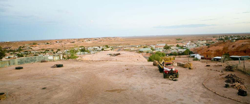 Hotel Breakaway Views 374 Alp St Coober Pedy Esterno foto