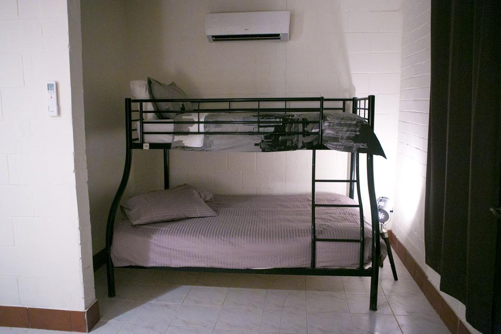 Hotel Breakaway Views 374 Alp St Coober Pedy Esterno foto